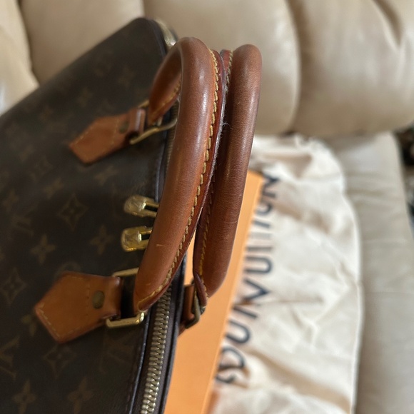 Authentic Louis Vuitton ALMA pm monogram - Picture 7 of 13